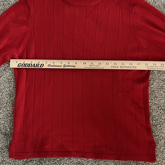 Harvé Benard Red Lnit Sweater Size Medium - Picture 8 of 9
